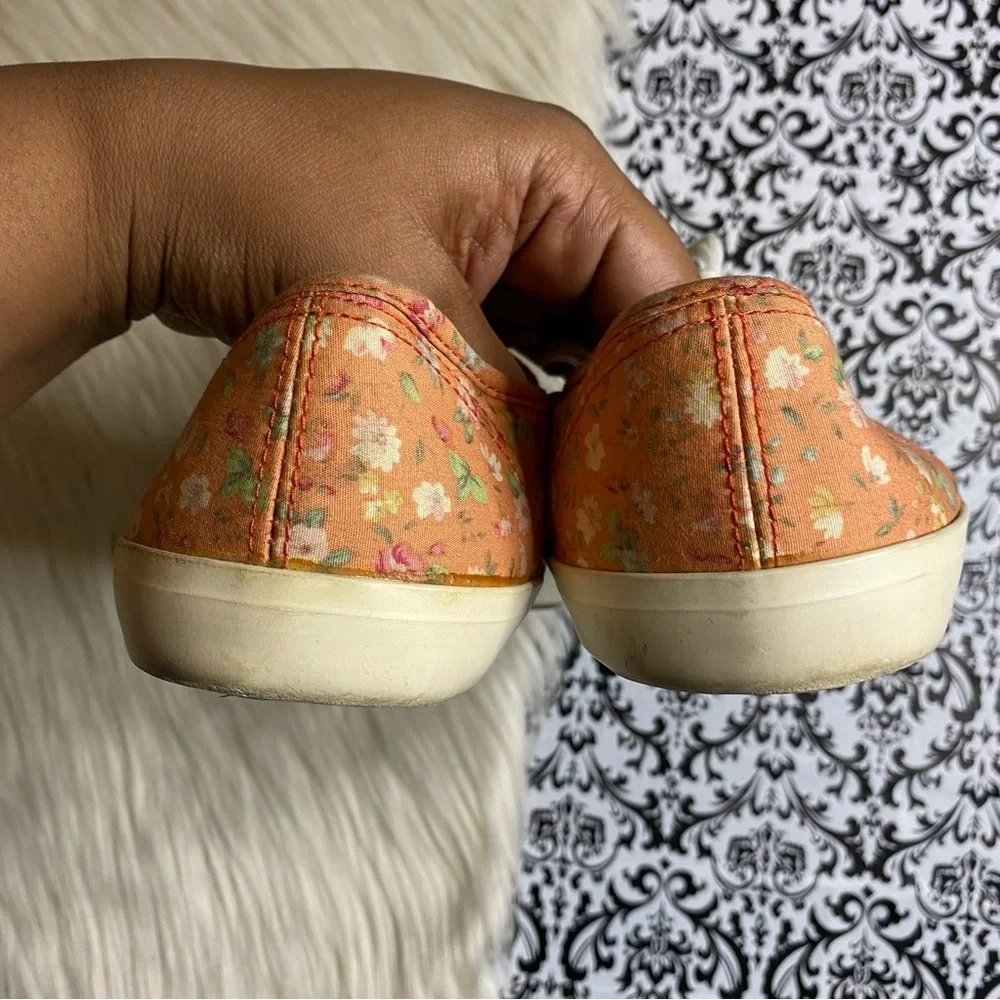 Forever 21 : size : 8 : peach mauve floral lace up casual summer canvas sneakers